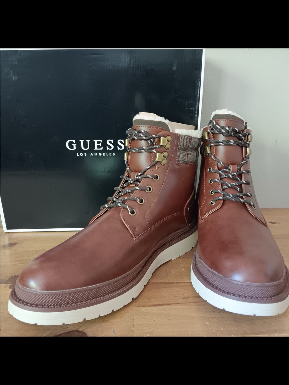 GUESS Men’s Chestnut Brown Leather Lace-Up Winter Boots